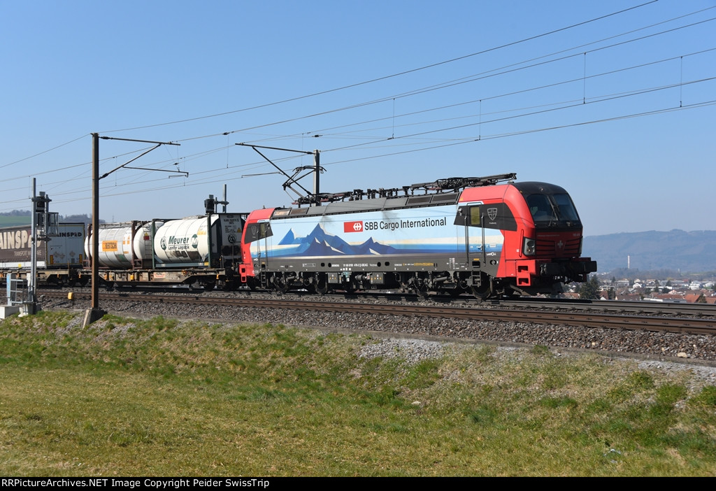 Vectron in Swiss freight transit Germany-Italy